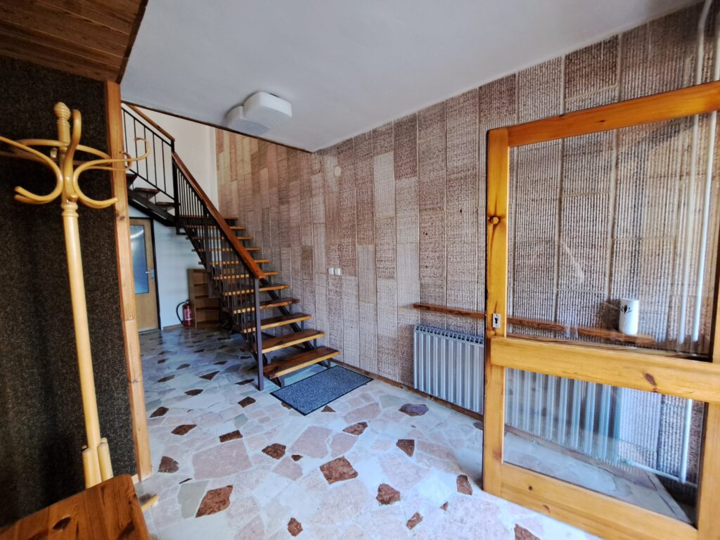 Accommodation for students in Brno on Myslivní. Entrance hall.